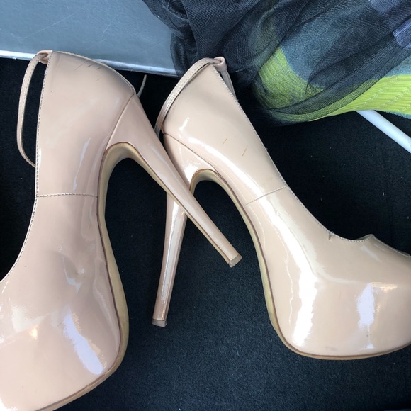 Nude Steve Madden platform pumps with ankle strap - Picture 4 of 5